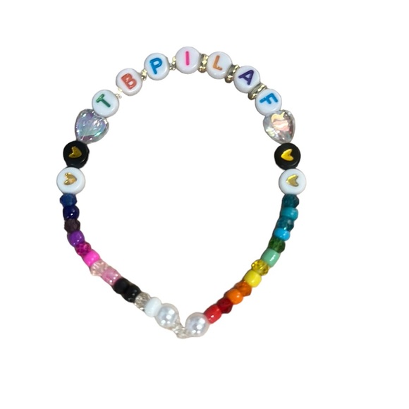 5 for $20 Taylor Swift Bracelet
“The Best People In Life Are Free” - Picture 2 of 2